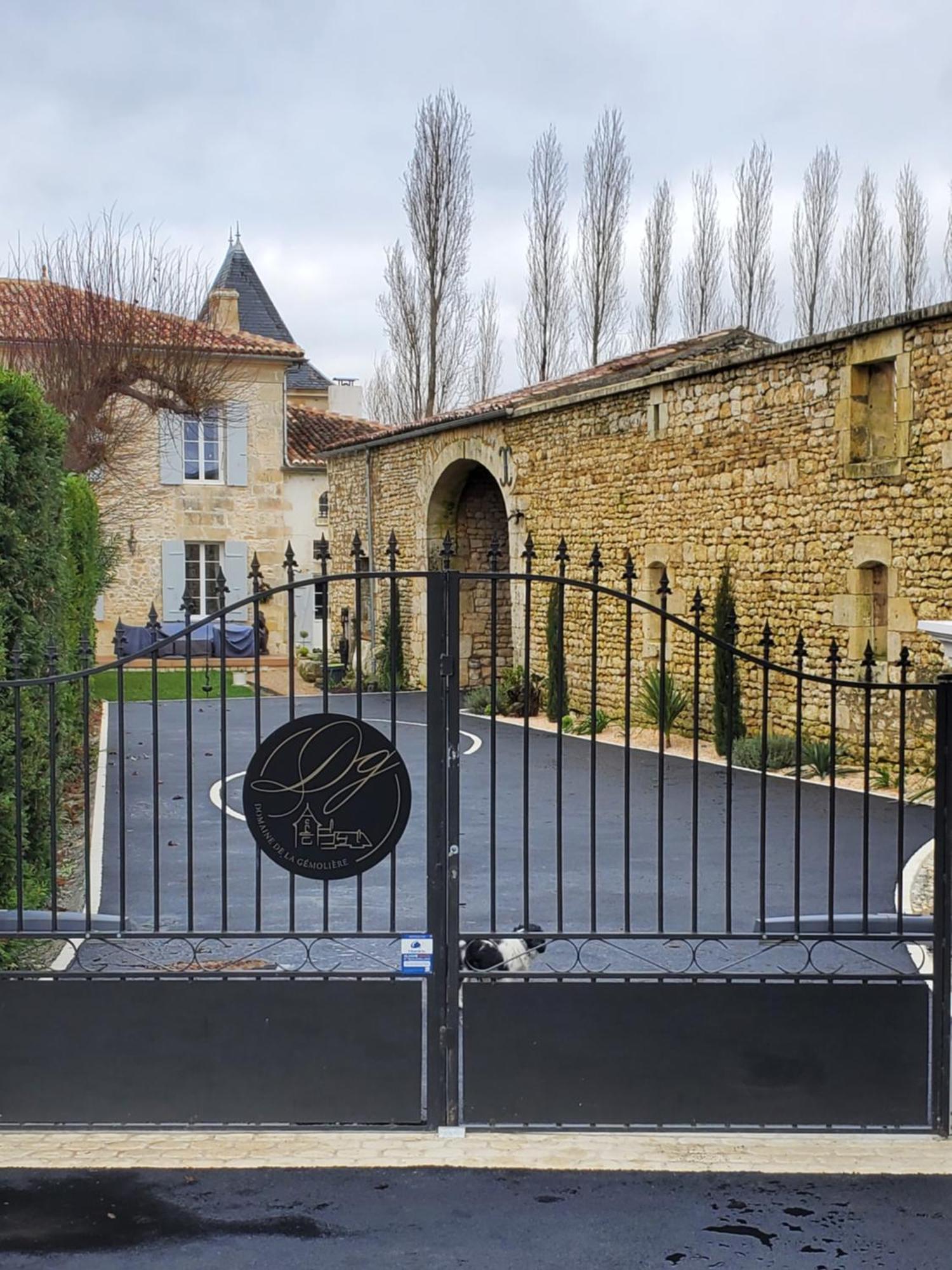 Domaine De La Gemoliere Bed & Breakfast Gémozac Exterior photo